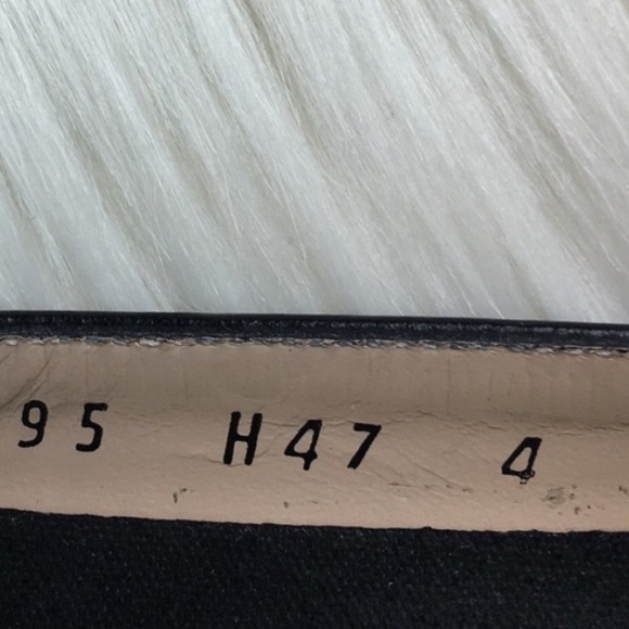 Salvatore Ferragamo Horsebit Heeled Loafer - Picture 4 of 5